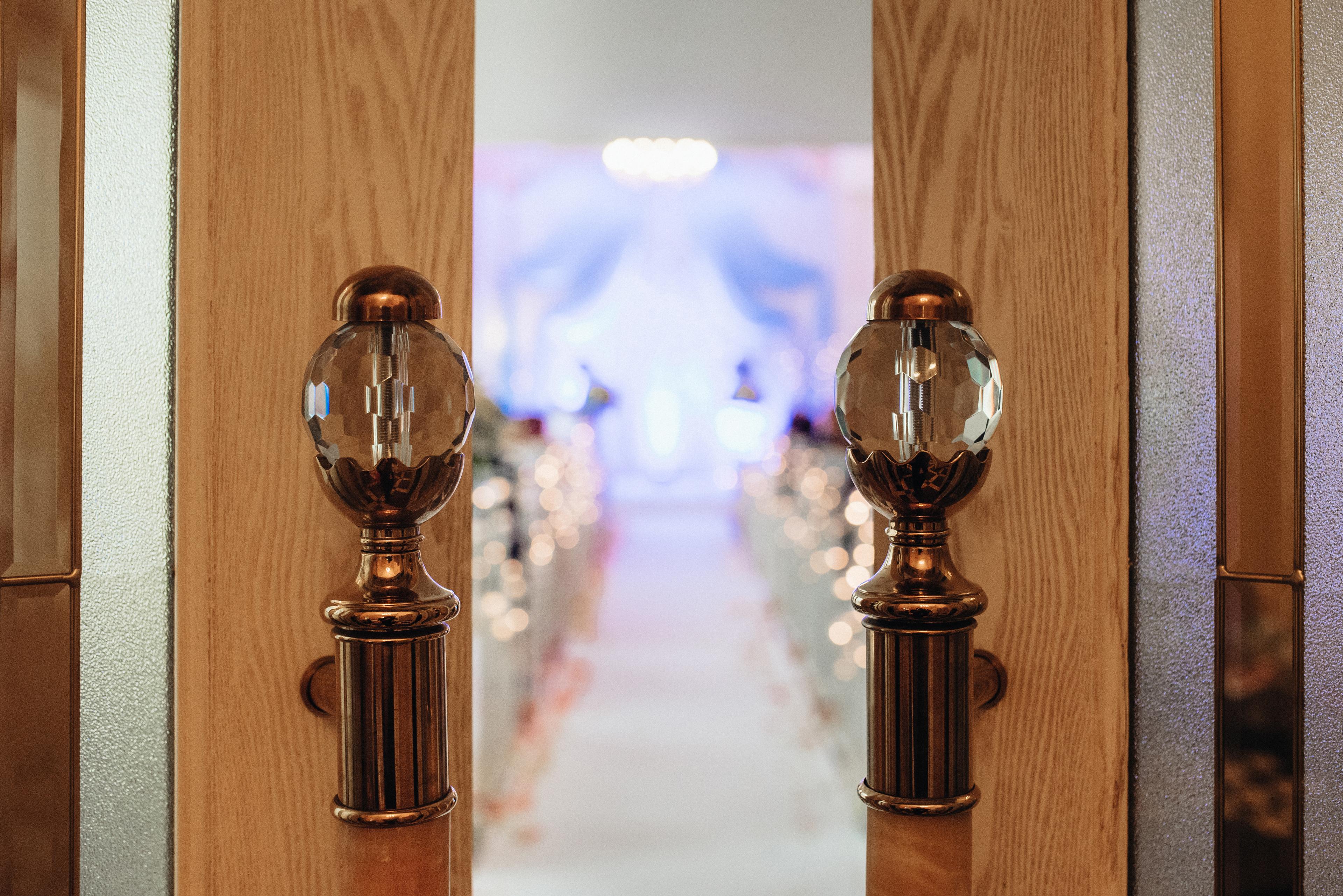 luxury doors with crystal handels